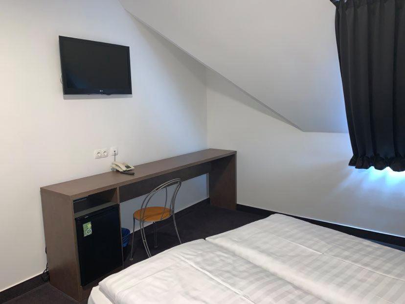 Hotel Zodiaco Сексард Номер фото